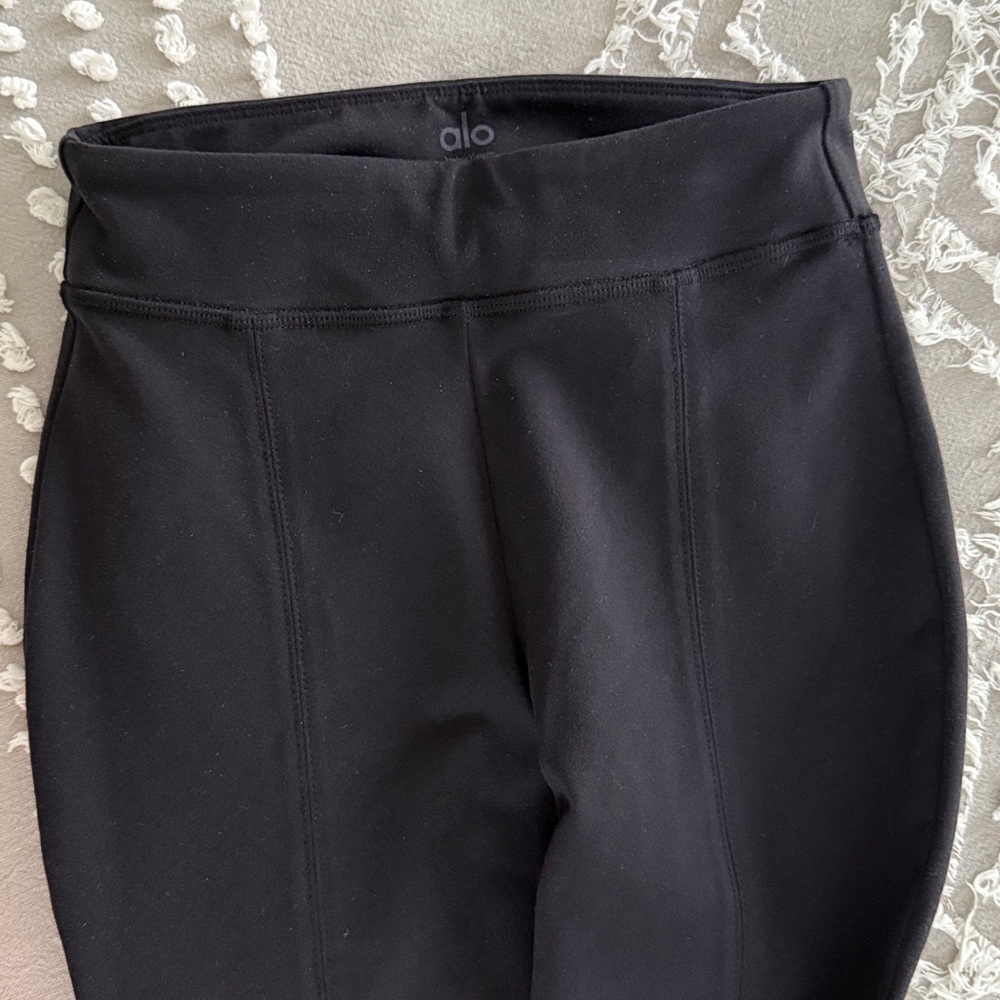 ALO NWOT Yoga High Waisted Black Flare Leggings XS